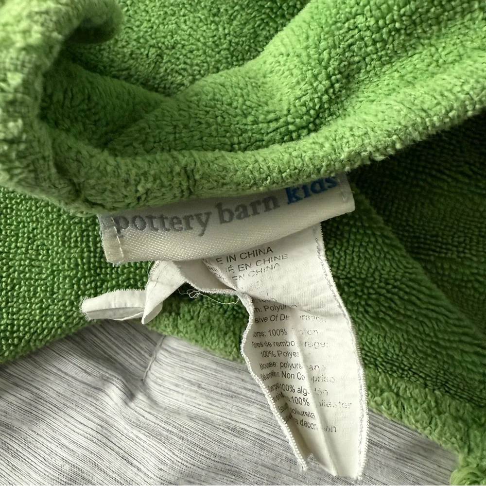Pottery Barn Kids Green Hooded Towel - Picture 3 of 4